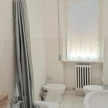 Riviera Del Conero, 4 Camere, 14 Letti