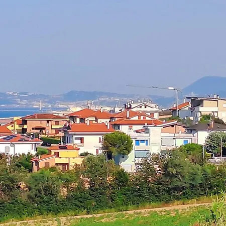 Riviera Del Conero, 4 Camere, 14 Letti * Falconara Marittima